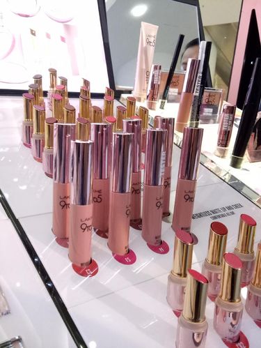 Lakme Merilis Makeup Awet Seharian dengan Harga Terjangkau 