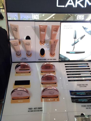 Lakme Merilis Makeup Awet Seharian dengan Harga Terjangkau 