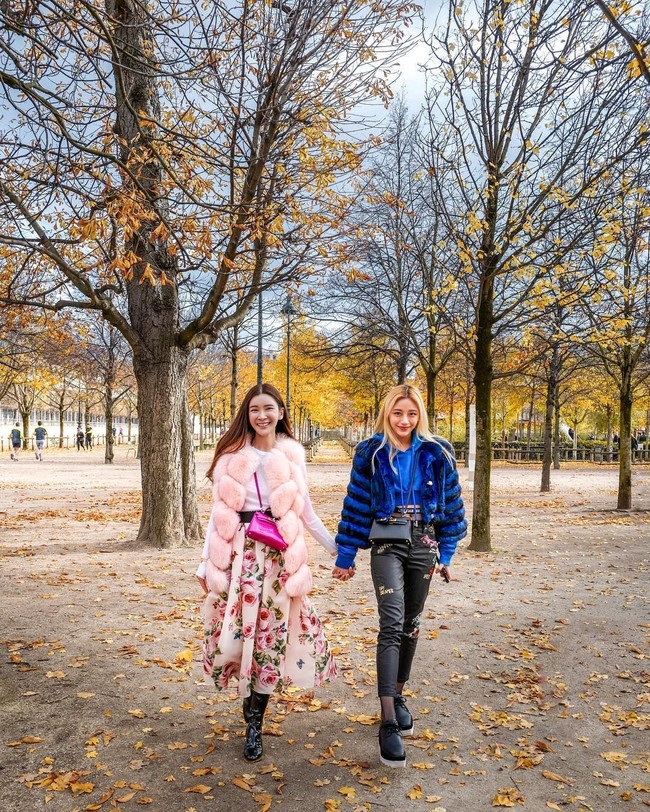 Jamie Chua dan Calista Chua sama-sama populer di Instagram. Followers Jamie mencapai 741 ribu, sedangkan putrinya 163 ribu. Foto: Instagram/ec24m