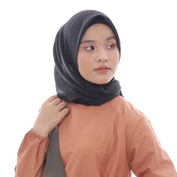 Unga mushukingizni korsating Tajribasiz qizlarning erkakni silkitayotgani videosi