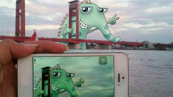 Berfoto di jembatan Ampera. Foto: instagram.com/futurikon.wizardians/