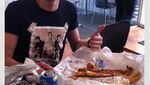 Begini Nih Gaya Makan Si Tampan Zayn Malik!