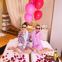 Padahal usia Jamie dan putrinya dari pernikahannya dengan konglomerat Nurdian Cuaca itu berbeda 15 tahun. Jamie saat ini berusia 44 tahun, sedangkan putrinya baru berumur 19 tahun. Foto: Instagram/ec24m