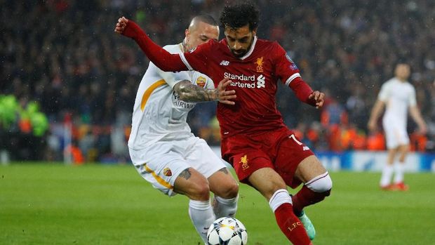 Mohamed Salah menjadi momok bagi AS Roma dengan sumbangan dua gol dan dua assist yang diberikannya dalam laga di Anfield.