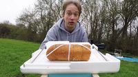 Wouw! YouTuber Ini Terbangkan Garlic Bread ke Luar Angkasa
