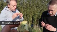 Wouw! YouTuber Ini Terbangkan Garlic Bread ke Luar Angkasa