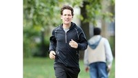 Paul Rudd pemain Ant Man kerap tertangkap kamera sedang melakukan olahraga lari. (Foto: Instagram @_paul_rudd_)