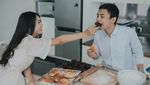 Prewedding Raditya Dika-Anissa, Perang Bantal hingga Bikin Kue
