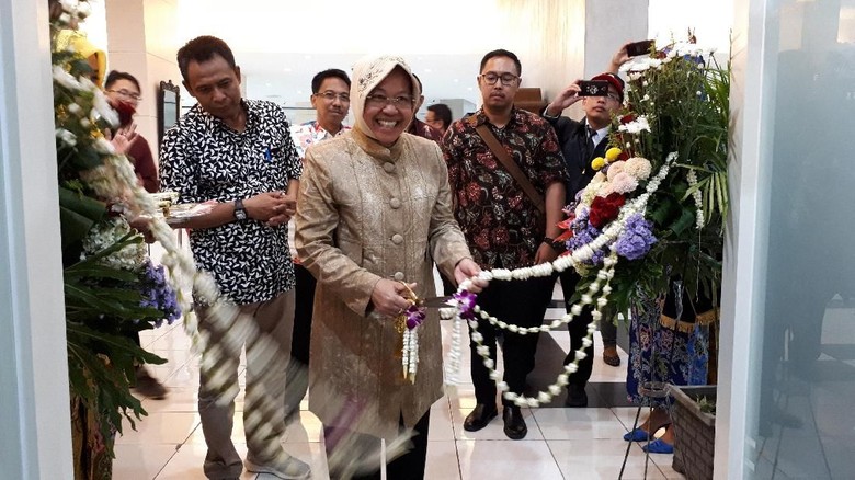 Resmikan Panti Pijat di Siola, Risma: Saya Ingin Berbuat Adil Resmikan Panti Pijat di Siola, Risma: Saya Ingin Berbuat Adil