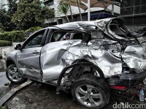 Sopir Kopaja yang Seruduk Mobil di Rasuna Said Diamankan Polisi