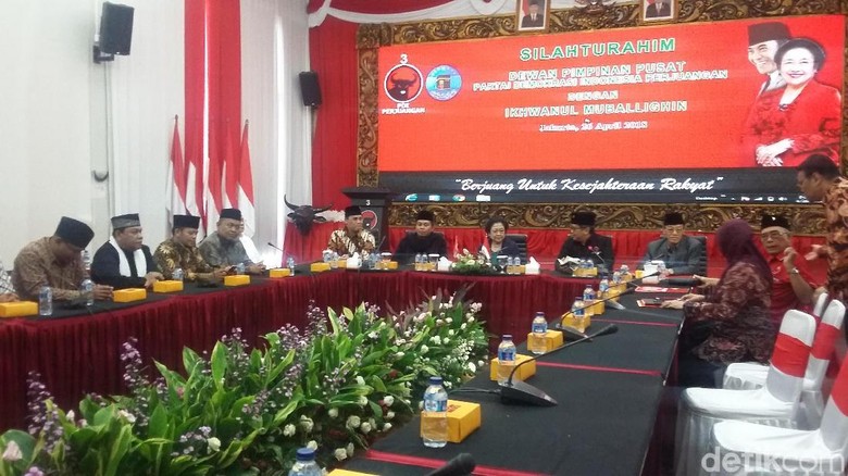 Megawati Bertemu Perkumpulan Mubalig, Apa yang Dibahas? Megawati Bertemu Perkumpulan Mubalig, Apa yang Dibahas?