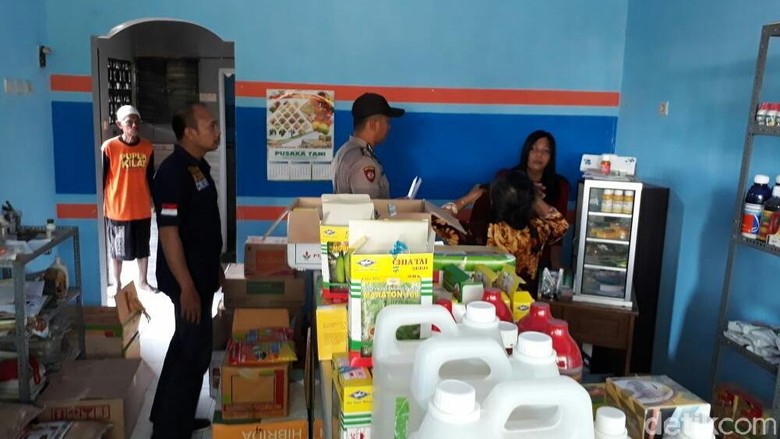 Rampok Toko Pertanian di Siang Bolong, Uang Tunai Rp 18 Juta Digasak Rampok Toko Pertanian di Siang Bolong, Uang Tunai Rp 18 Juta Digasak