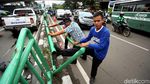 Pagar Pembatas di Tanah Abang Diperbaiki