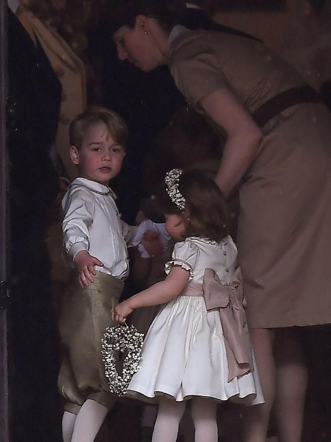 Maria pun disebut super nanny karena mampu mengasuh tiga anak sekaligus plus keahlian lain yang ia miliki. Maria Borrallo menguasi teknik bela diri, teknik teroris dan telah terlatih menghindari paparazzi.  Foto: Getty Images