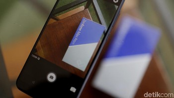 Produk terbaru kami ini terinspirasi dari penggemar kami. Kami tahu apa yang diinginkan oleh penggemar. Untuk Zenfone Max Pro ini kami memberikan tagline Di Indonesia, Dari Indonesia, Untuk Indonesia, Pertama di Indonesia, ujar Asus South East Asia Regional Director Benjamin Yeh ketika peluncuran kemarin. Foto: Muhammad Ridho