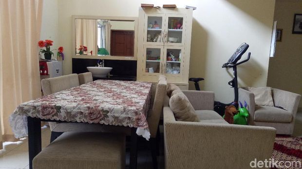 Rumah dinas anggota DPR Achmad Baidowi / 