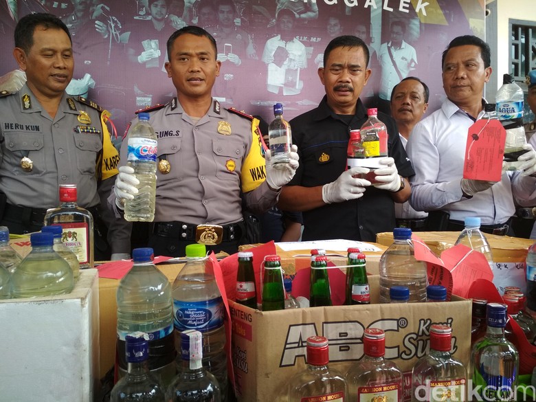 Nobat, Cara Polisi Trenggalek Berantas Miras Nobat, Cara Polisi Trenggalek Berantas Miras