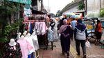 Foto: PKL Kuasai Trotoar Jalan Jatibaru dan Blok F Tanah Abang
