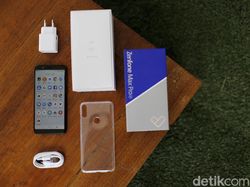 Unboxing Asus Zenfone Max Pro Pertama di Indonesia