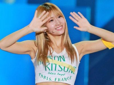 7 Artis K-pop Wanita dengan Perut Paling Seksi, Bikin Iri!