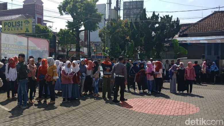 Tinggal di Daerah Rawan, Warga Banjarnegara Ikut Simulasi Gempa Tinggal di Daerah Rawan, Warga Banjarnegara Ikut Simulasi Gempa