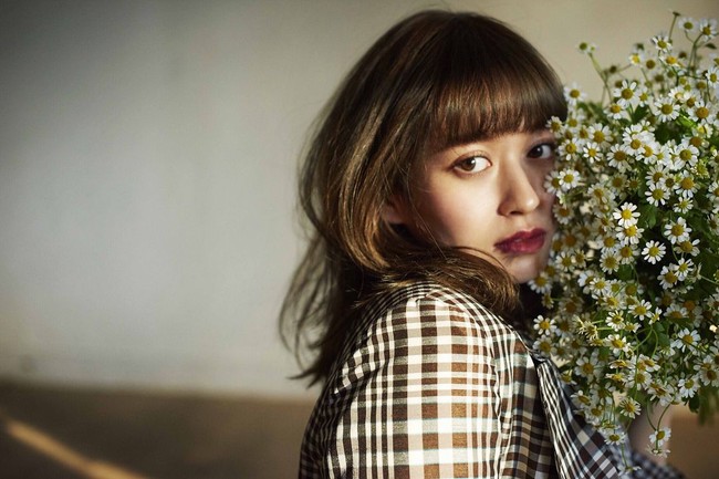 Pemain film Harukos Paranormal Laboratory itu pun punya wajah cantik khas Negeri Sakura. Ia kerap menjadi model untuk kolom kecantikan di majalah. Foto: Instagram Moeka Nozaki