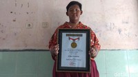 Lewat operasi dan program diet itu pula, berat badan Ariya berhasil menyusut sebanyak 83 kilogram. Begini penampilan Ariya sekarang / Foto: Luthfiiana Awaluddin