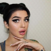 Kayla dikatakan berhutang hingga £9,500 (Rp 184 jutaan) kepada pemilik rumah. Hal ini pun telah diakui Kayla dan manejemennya. Namun wanita yang dikenal sebagai @okaylaaa ini mengaku jika ia hanya berhutang setengahnya karena sisanya seharusnya dibebankan pada Casey Petchy, teman satu rumah Kayla. Foto: Instagram Kayla Jenkins