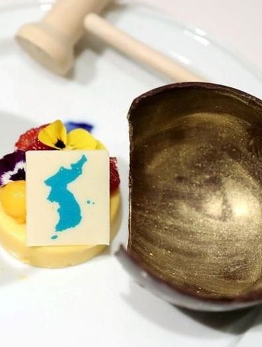 Sajikan Dessert Bergambar Pulau Sengketa di Korea Utara Summit, Jepang Marah