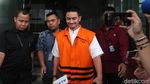 Lagi, Zumi Zola Cengengesan Aja Usai Diperiksa KPK