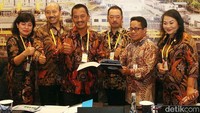 Sementara sisanya akan dicatat sebagai saldo laba untuk mendukung kegiatan operasional dan pengembangan bisnis perusahaan.