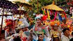 Foto: Ritual Membersihkan Diri di Thailand