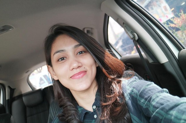 Penampilan Athira sehari-hari pun memesona dan membuat pria jatuh hati. Foto: Instagram @athirafarina