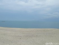 Pantai Tongaci di Bangka, Bermain di Pasir Putih dan Penangkaran Penyu