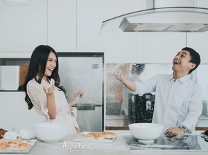 Berlinang Air Mata, Anissa Aziza Mohon Izin Menikah Kepada Ibunda
