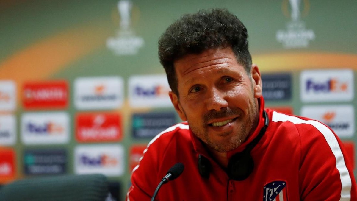 Pelatih Atletico Madrid Diego Simeone dalam konferensi pers jelang laga melawan Arsenal. (Foto: Andrew Couldridge/Action Images via Reuters)