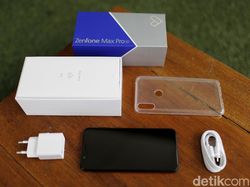 Unboxing Asus Zenfone Max Pro Pertama di Indonesia