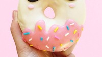 Pandastic! Donat dengan bentuk wajah panda ini sangat cocok untuk si kecil. Foto: Instagram @vickiee_yo