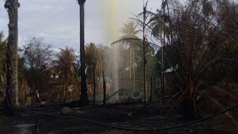 Mandi Minyak Ilegal Berujung Maut di Aceh Mandi Minyak Ilegal Berujung Maut di Aceh