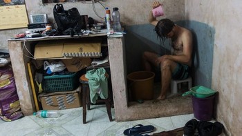 Aku menghabiskan lima hari tinggal di Dharavi yang adalah salah satu pemukiman kumuh terbesar di dunia, kisahnya. Foto: YouTube/Jacob Laukaitis