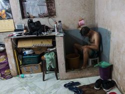 Kisah YouTuber Bule Tinggal di Pemukiman Kumuh Terbesar Asia