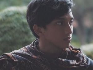 Lucu-lucu Seram Teaser Trailer Ghost Writer