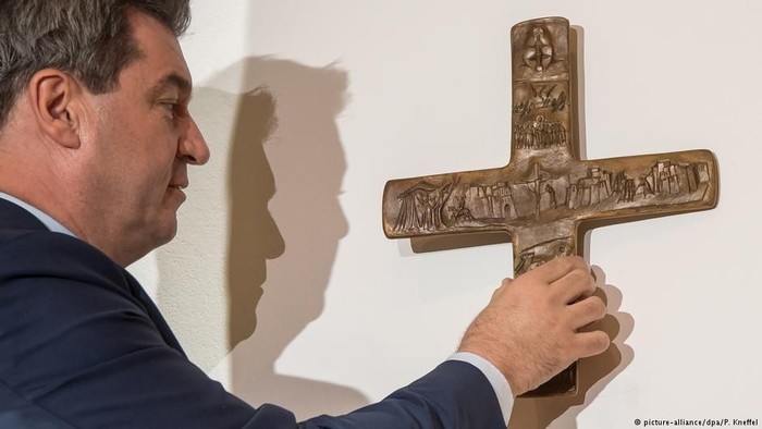 Negara Bagian di Jerman Perintahkan Pasang Salib di Gedung Publik