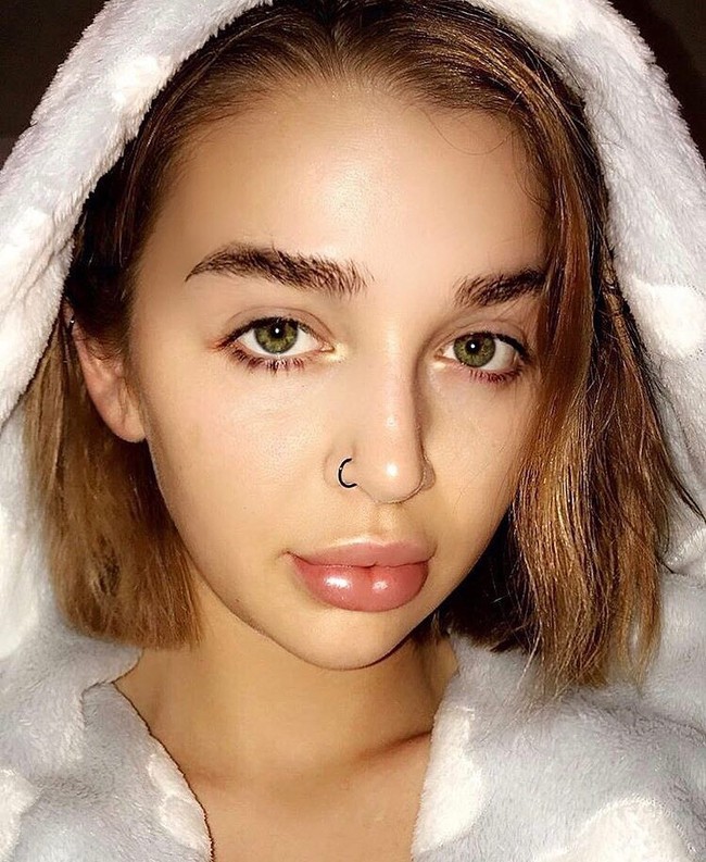 Sering tampil dengan makeup tebal, begini penampilan Kayla tanpa riasan. Foto: Instagram Kayla Jenkins