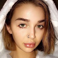 Sering tampil dengan makeup tebal, begini penampilan Kayla tanpa riasan. Foto: Instagram Kayla Jenkins