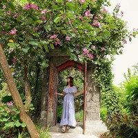 Ini gaya feminin Moeka Nozaki saat berlibur di Bali. Foto: Instagram Moeka Nozaki