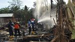 Foto: Lokasi Sumur Minyak Meledak di Aceh Luluh Lantak