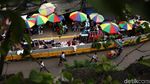 Foto: PKL Kuasai Trotoar Jalan Jatibaru dan Blok F Tanah Abang