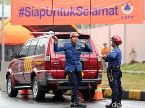 Cara BPBD Bandung Barat Mitigasi Longsor saat Musim Hujan