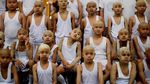 Foto: Ritual Membersihkan Diri di Thailand